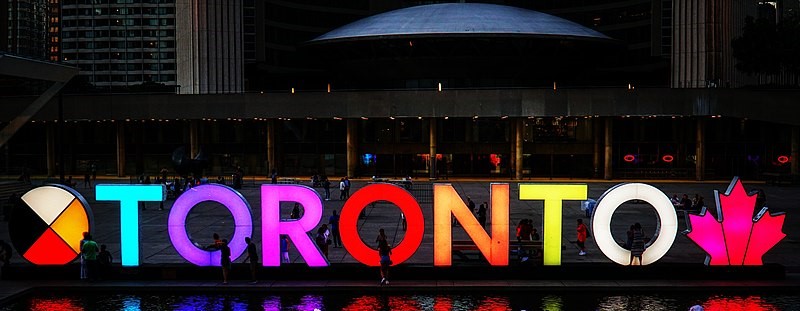 Toronto_sign_wikipedia.jpg