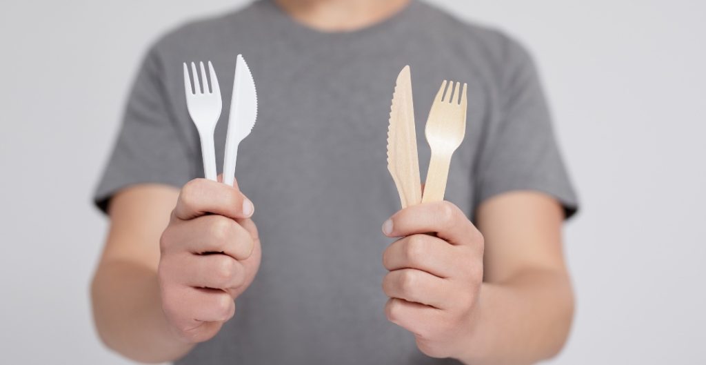 plastic-cutlery-dailyhive.com-1.jpg