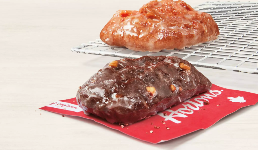  Tim Hortons bringing back Walnut Crunch and Cherry Stick dounuts and people lose it-TOP.
